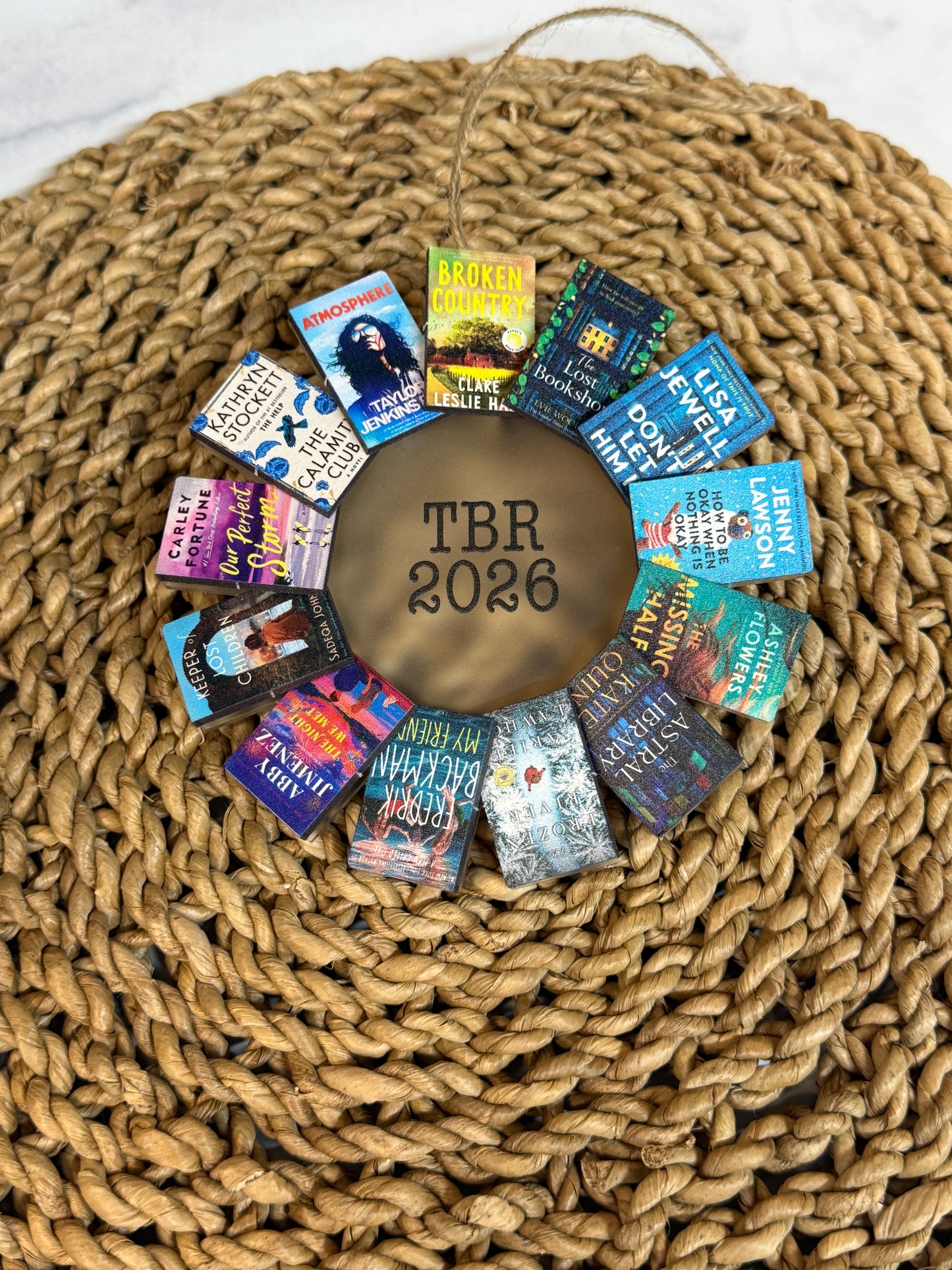 "To Be Read” Book Wreath – Custom Acrylic & Wood Keepsake for Upcoming Reads