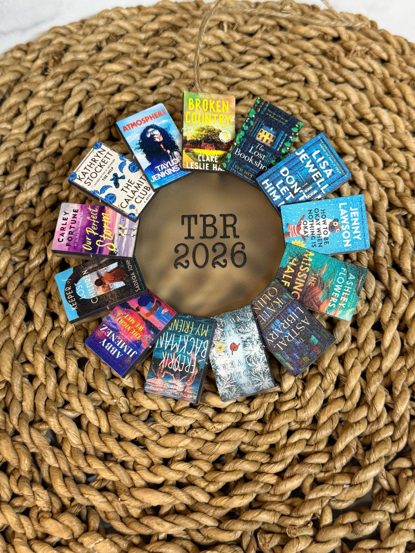 "To Be Read” Book Wreath – Custom Acrylic & Wood Keepsake for Upcoming Reads